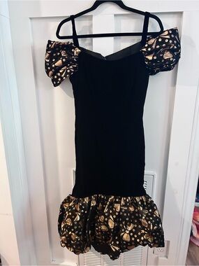 Vintage Fine Feathers Black Velvet Gold Puff Sleeve bow Bubble Hem Dress Sz 10